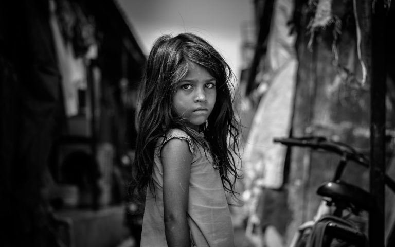 Armutsgrenzen: Definition, Bedeutung und Auswirkungen